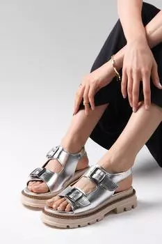 Женские модные босоножки на каблуке на лето