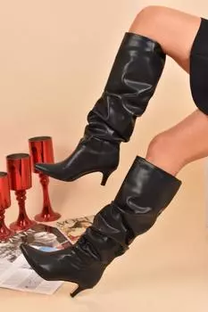 Женские модные ботинки на каблуке