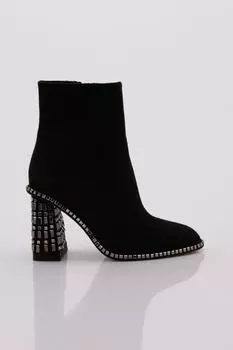 Женские модные ботинки на каблуке