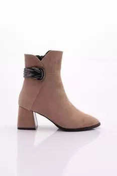 Женские модные ботинки на каблуке