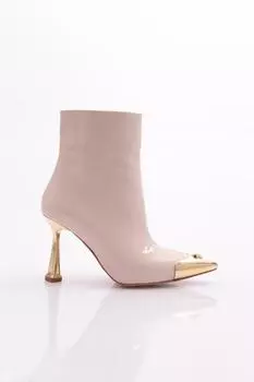 Женские модные ботинки на каблуке
