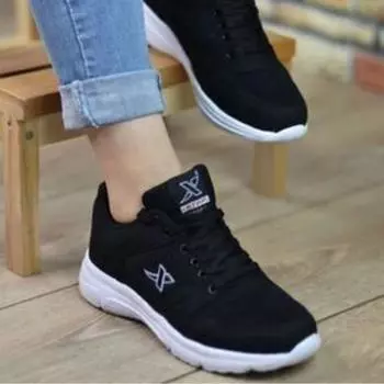 Женские модные кроссовки