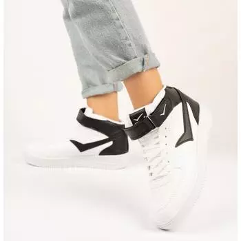 Женские модные кроссовки