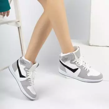 Женские модные кроссовки