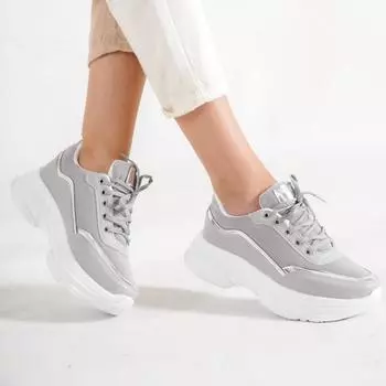 Женские модные кроссовки