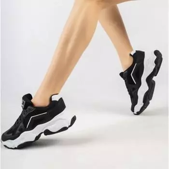 Женские модные кроссовки