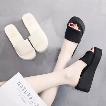 Женские модные летние босоножки на танкетке с толстой подошвой – нескользящие, универсальные шлепанцы на платформе для отдыха на природе и пляжа. 36