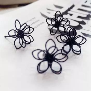 Женские модные полые двухслойные маленькие серьги-гвоздики с цветком, маленькие милые серьги-гвоздики None чёрный