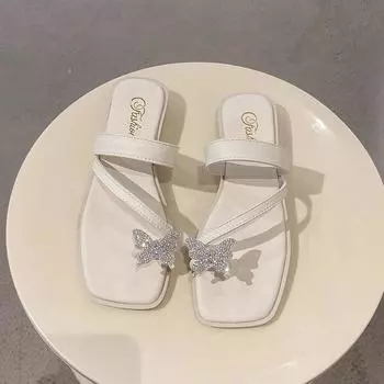 Женские модные тапочки на плоской подошве 2024 года, летняя новая тенденция, универсальные сандалии с квадратной головкой и бабочкой для ношения на открытом воздухе 35 покинуть белый