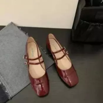 Женские модные туфли Мэри Джейн, осенние туфли из серебристой кожи с пряжкой на среднем каблуке, женские туфли с квадратным носком и неглубоким толстым каблуком 35