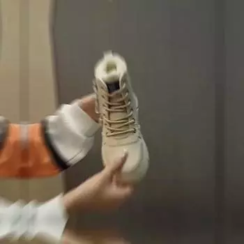 Женские модные зимние новые стильные бархатные хлопковые туфли в британском стиле на толстой подошве, женская обувь, увеличивающая рост 35 белый