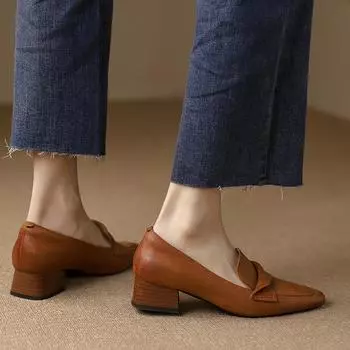 Женские мокасины роскошные элегантные повседневные мокасины из искусственной кожи для женщин 2024 года, обувь на танкетке с острым носком 34 чёрный