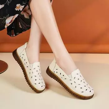 Женские мокасины слипоны кожаные туфли для вождения на плоской подошве повседневные прогулочные туфли летние полые дышащие туфли для девочек больших размеров EU:40
