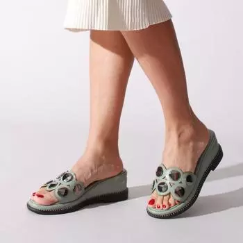 Женские мятно-зеленые кожаные тапочки