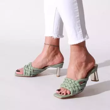 Женские мятные кожаные тапочки