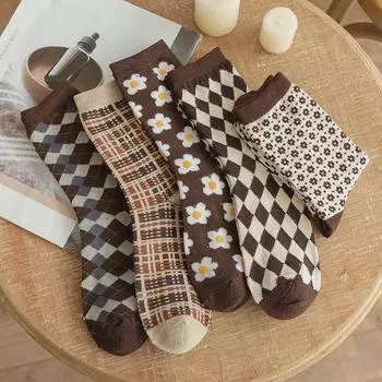 Женские носки средней длины с ретро-ромбовидным узором — осенне-зимняя коричневая серия, модный японский стиль, хлопковая смесь, цветочный дизайн. One Size