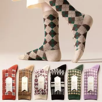 «Женские носки средней и большой длины из чистого хлопка в стиле ретро Diamond для осени/зимы — двойной дизайн с модными спицами» ling bug, One Size (35-40) красный