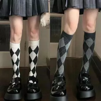 Женские носки в ретро-британском стиле JK с ромбовидной клеткой, носки длиной до колена, носки средней длины из чистого хлопка, носки в клетку One size чёрный
