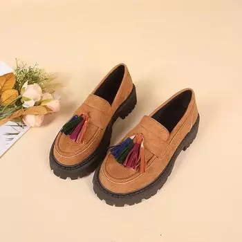 Женские новые осенние замшевые туфли-лоферы с круглой головкой и бахромой на толстой подошве, модные туфли-лоферы большого размера без застежек 35