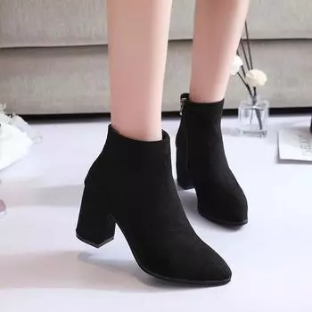 Женские осенние однотонные ботинки на толстом каблуке с боковой молнией 39 чёрный