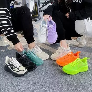 Женские повседневные кроссовки Легкая прогулочная обувь Нескользящие дышащие мягкие кроссовки Спортивные тренировки в тренажерном зале Спортивные беговые теннисные кроссовки для женщин 35