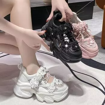 Женские повседневные кроссовки на удобной платформе, кроссовки на танкетке, трендовые массивные туфли в тон цвета «буйвол», спортивная обувь для бега 34 белый