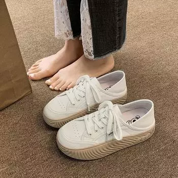 Женские повседневные маленькие белые туфли 2024 года, весна-лето, новый стиль, модные, на толстой подошве, универсальные, удобные, нескользящие, женские кроссовки 35 покинуть белый