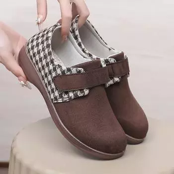 Женские повседневные туфли на плоской подошве в клетку, нескользящая прогулочная обувь, легкие дышащие модельные туфли, лоферы с круглым носком, удобная рабочая обувь на плоской подошве для женщин 35 чёрный