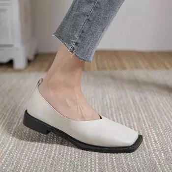 Женские ретро французские кожаные мокасины: Туфли на низком каблуке больших размеров 33 чёрный