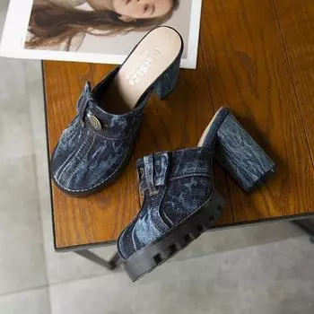 Женские сандалии 2024 года, новые летние новые джинсовые тапочки, женские тапочки Baotou Lazy Fashion, высокие каблуки, толстые каблуки, модные тапочки 35 синий