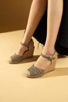 Женские сандалии на удобной соломенной подошве с вышивкой 69-71-24Straw