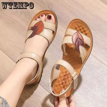 Женские сандалии Новые летние кожаные туфли для мам с мягкой подошвой Нескользящие туфли на плоской подошве среднего возраста Удобные простые модные сандалии с мягкой подошвой | ПУ Материал 35 чёрный