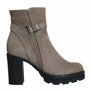 Женские сапоги из натуральной кожи на высоком каблуке