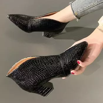 Женские сапоги на каблуках, осенние и зимние, тонкие кожаные сапоги, ботильоны из лакированной кожи с V-образным вырезом 41 чёрный