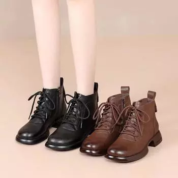 Женские сапоги. Новый стиль. Сапоги до середины икры. Зимние кожаные короткие сапоги на толстой подошве в британском стиле.