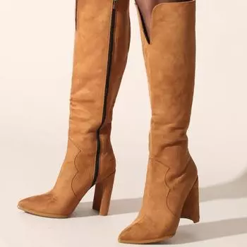 Женские сапоги светло-коричневого цвета