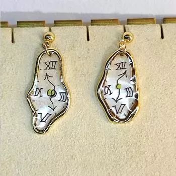 Женские серьги, 1 пара, креативные персонализированные серьги ручной работы в форме часов белый