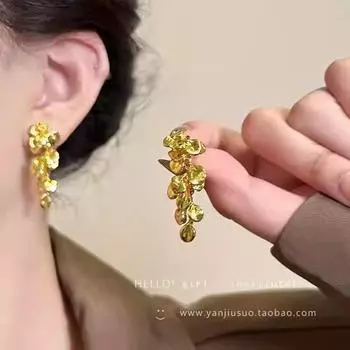 «Женские серьги-цветы с металлическими кисточками в стиле ретро – элегантный дизайн высокого класса» A2188 золотой
