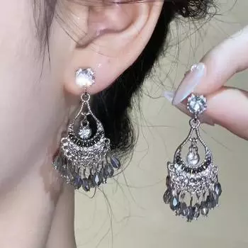 Женские серьги GemChic, новые винтажные, сверкающие, со стразами, каплями воды, кисточками, бахромой, этнические модные серьги-гвоздики, подарок на день рождения, Рождество