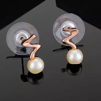 Женские серьги-гвоздики Estele со сверкающим жемчугом и покрытием из розового золота