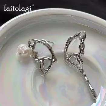 Женские серьги-гвоздики в стиле панк с жидкой бабочкой, крутые асимметричные серьги-бабочки Y2K, эстетические серьги с имитацией жемчуга, ювелирные изделия 1 Pair