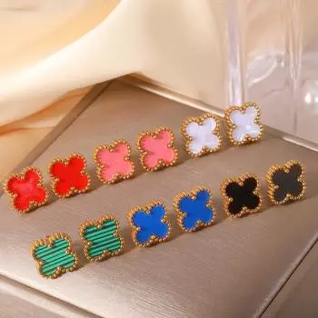 Женские серьги из нержавеющей стали Серьги с четырьмя листочками клевера Легкие роскошные минималистичные серьги Маленькие серьги из титановой стали Niche белый