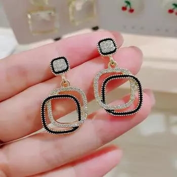 Женские серьги, модные геометрические квадратные полые серьги с бриллиантами, европейские и американские сетчатые красные серьги, серьги с индивидуальным темпераментом