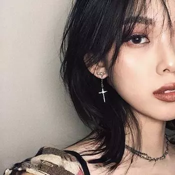 Женские серьги-подвески с мозаикой и крестом Асимметричные серьги-кольца
