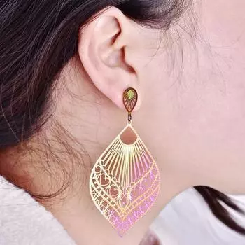 Женские шикарные серьги в форме персикового сердца в форме листа, красочные серьги, полые висячие серьги, подарки на день рождения