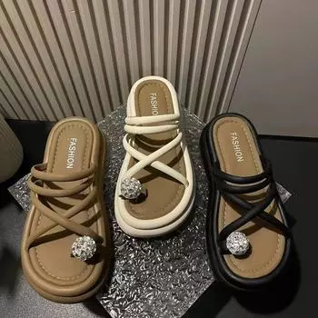 Женские шлепанцы на платформе, повседневные сандалии со стразами на ремешках, летние массивные модельные шлепанцы, легкие нескользящие пляжные тапочки для женщин 35 белый