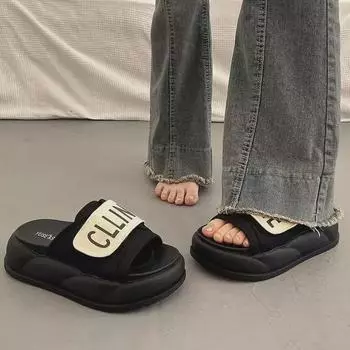 Женские шлепанцы на толстой подошве Black Celebrity 2024 года — легкие, мягкие, высококачественные летние сандалии 40 чёрный