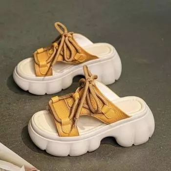 Женские шлепанцы на толстой подошве, новые летние нескользящие тапочки с круглой головкой и толстым ремешком на каблуке 35 грязно-белый