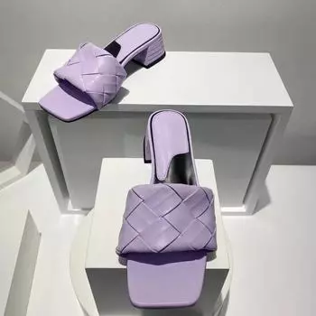 Женские шлепанцы с квадратным носком, босоножки на толстом среднем каблуке, лаконичные тапочки, женская модная повседневная обувь, летние фиолетовые, черные, белые 41 35 чёрный