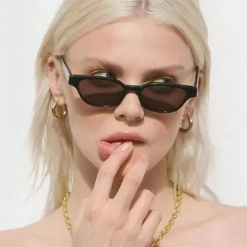 Женские солнцезащитные очки, новый солнцезащитный козырек унисекс, маленькая оправа, защита от солнца, защита от ультрафиолета, модные и персонализированные солнцезащитные очки.